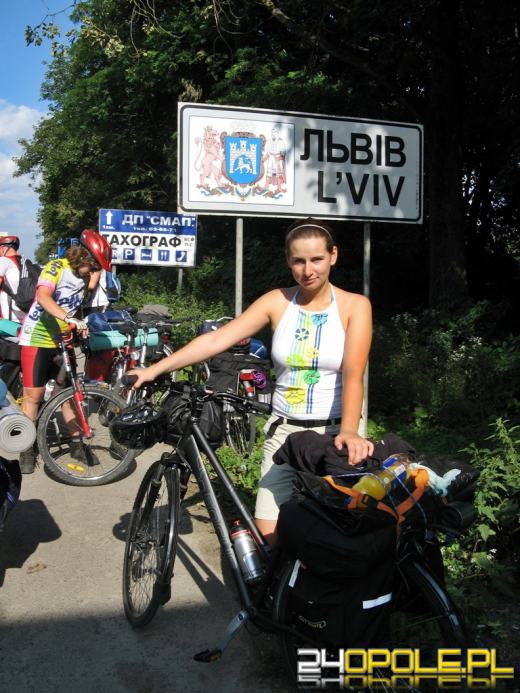 Opolanie jadą rowerem na wakacje