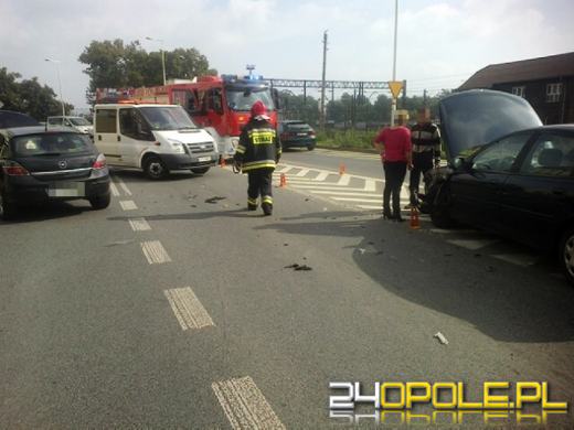 Wypadek na skrzyżowaniu ul. Armii Krajowej i Dubois