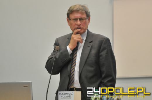Balcerowicz w Opolu o wolności, finansach i strefie demograficznej