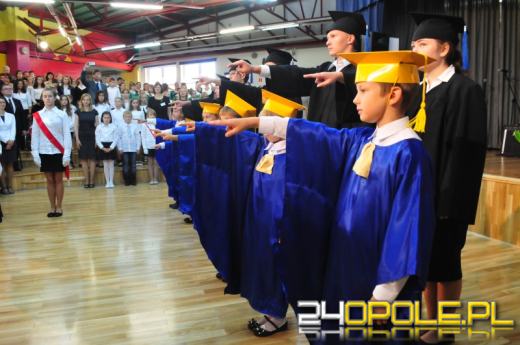 Spór o sześciolatki w opolskich szkołach. Kuratorium uspokaja rodziców.