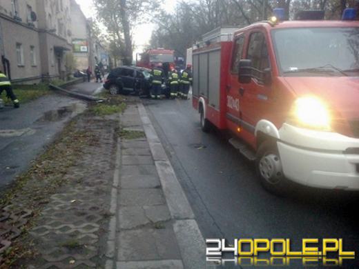 Kierowca chryslera dachował na ul. Wrocławskiej