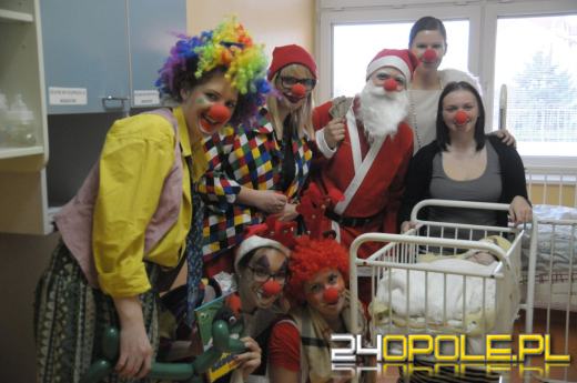 Święty Mikołaj odwiedził chore dzieci w Opolu