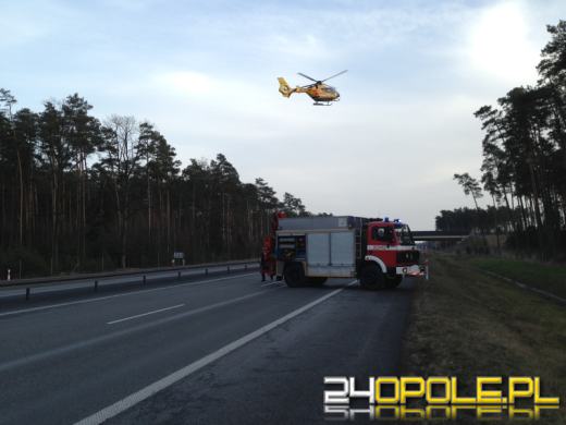 Groźne dachowanie na autostradzie A4