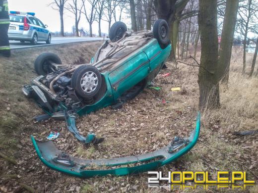 Peugeot dachował w Kostowie