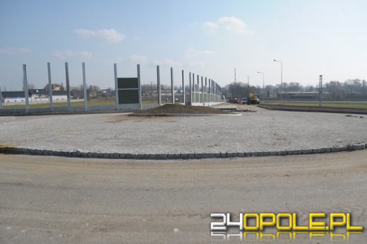 Wiadukt nad obwodnicą prawie gotowy. Zobacz relację z placu budowy.