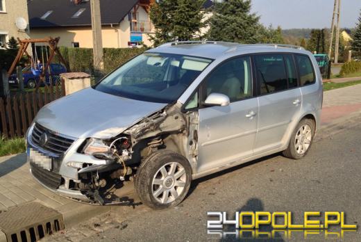 Volkswagen i mercedes zderzyły się w Dębskiej Kuźni