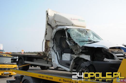 9 pojazdów zderzyło się na autostradzie