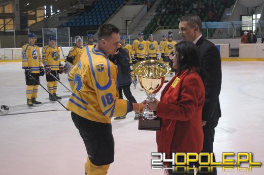 Hokejowy show na Toropolu. Olimpijczycy zagrali z Orlikiem.