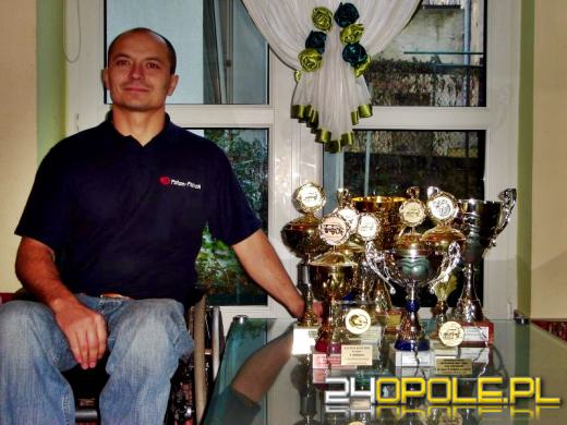 Niepełnosprawny kierowca wystartuje w prestiżowym wyścigu