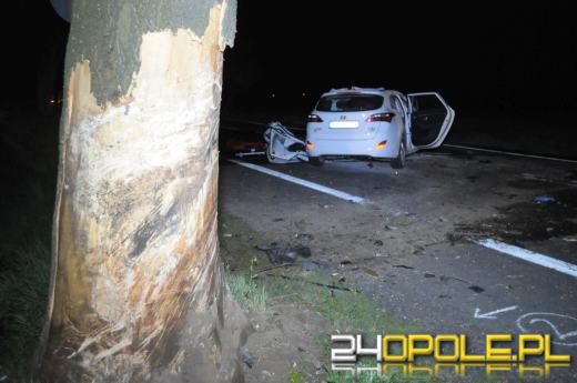 Kierowca hyundaia zginął po uderzeniu w drzewo