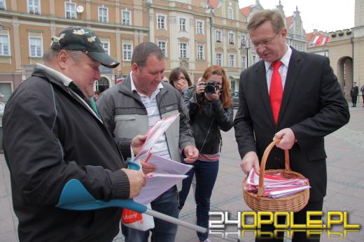 Ryszard Wilczyński: wieszając flagę stajemy się obywatelami