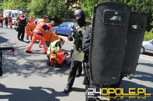 Strzelanina, pożar i akcja antyterrorystów. Ćwiczenia w centrum Opola.