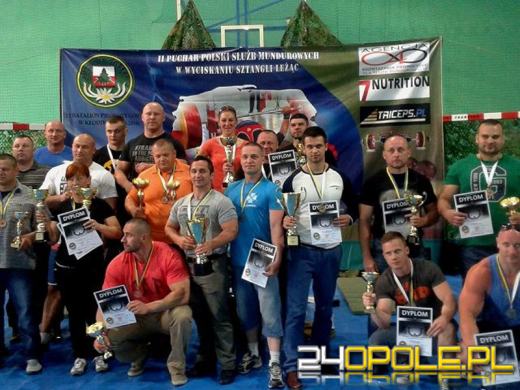 Policjant z Brzegu mistrzem Polski w wyciskaniu sztangi
