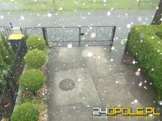 Oberwanie chmury nad Głuchołazami. Zalane posesje i sklepy.