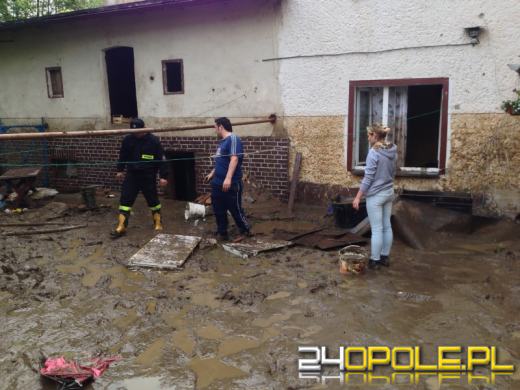 Mały potok zalał Głuchołazy. Trwa usuwanie szkód i liczenie strat.
