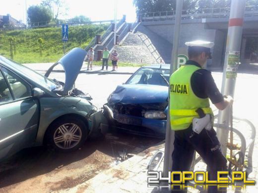 Trzy auta zderzyły się na ulicy Armii Krajowej