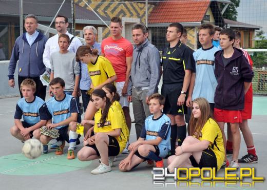 Gwiazdy sportu zagrały z podopiecznymi domów dziecka