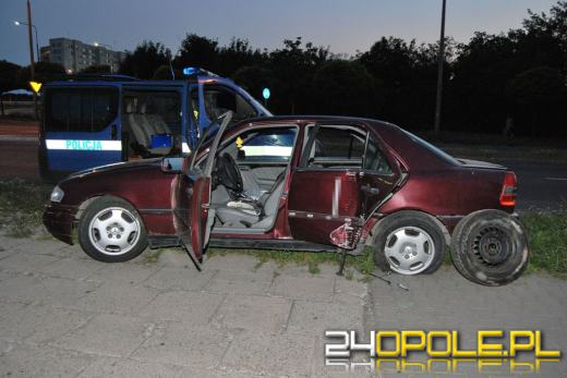 Kierowca pod wpływem narkotyków wjechał w latarnię