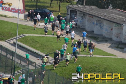 Najazd kiboli Śląska Wrocław na turniej kibiców Odry Opole