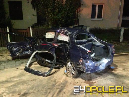 Renault wypadło z drogi na ul. Nysy Łużyckiej