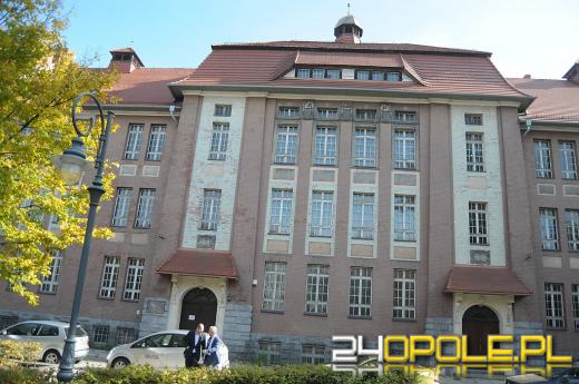 Jarmuziewicz przeciwny sprzedaży budynku po PSP 1