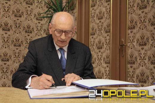 Władysław Bartoszewski Honorowym Obywatelem Miasta Opola