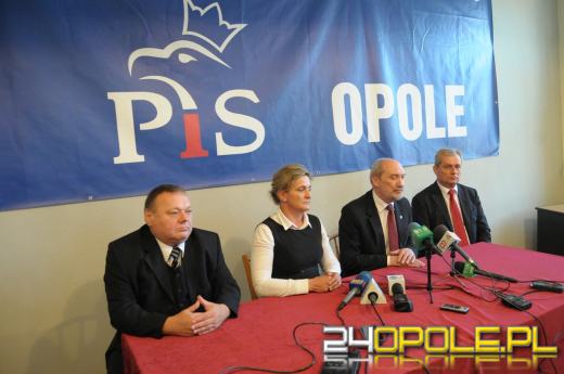 Macierewicz w Opolu: PO cofa nas do czasów Gierka