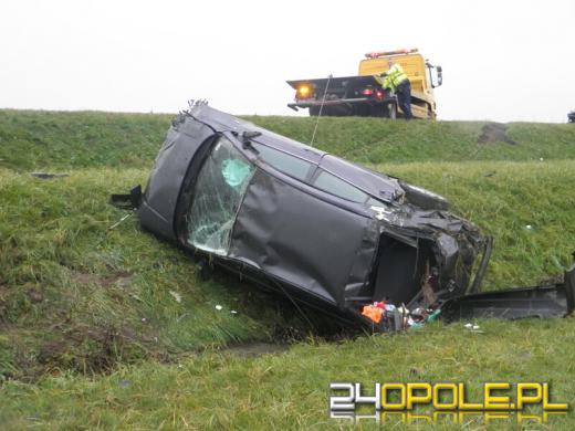 Dwa auta dachowały na autostradzie A4