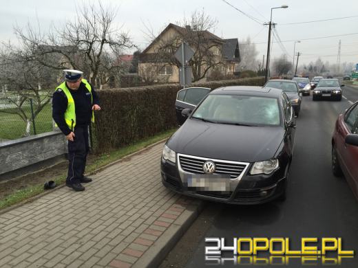 76-letni rowerzysta wjechał wprost pod samochód