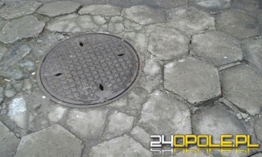 Kanalizacyjny problem w centrum Opola