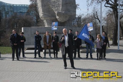 Janusz Korwin-Mikke przyleciał na Opolszczyznę