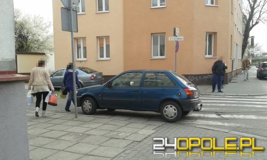 Kierowca bez uprawnień potrącił dziecko na pasach