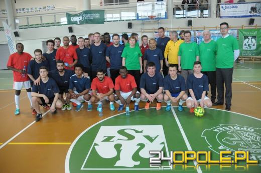 Studenci zagrali mecz tolerancji przeciwko rasizmowi