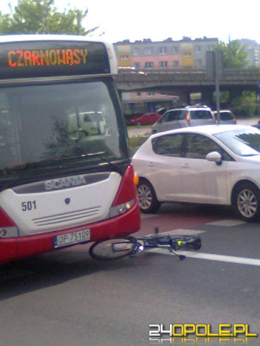 Rowerzysta potrącony przez autobus MZK