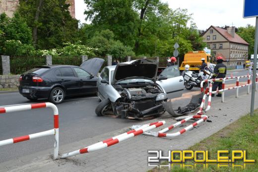 Dwa groźne wypadki w Niemodlinie. 5 osób rannych.