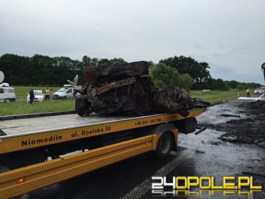 Karambol i pożar na A4. Dwie osoby nie żyją.