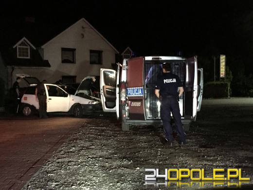 Złodzieje wpadli w ręce policji, gdy jechali skradzionym autem
