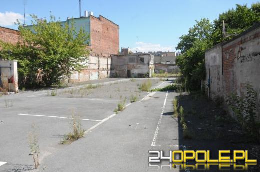 Walczą o plac zabaw w miejscu po "ruskim targu"