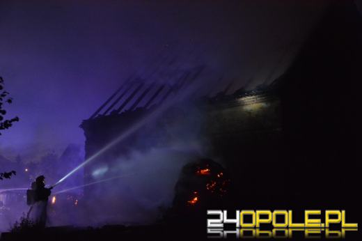 Pożar stodoły w Łosiowie, dwie osoby ranne