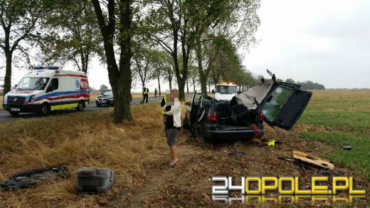 Poważny wypadek niedaleko Głogówka. W akcji śmigłowiec.
