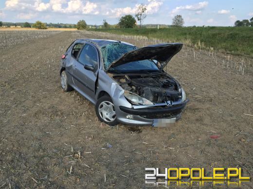 Peugeot dachował w Sidzinie