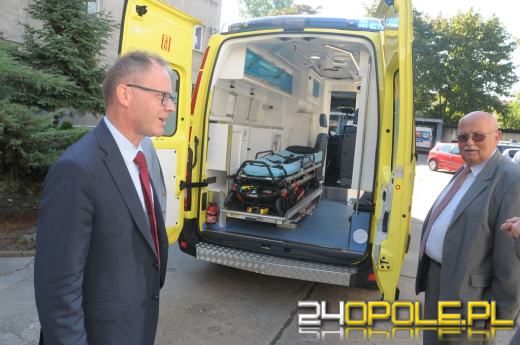 Opolskie pogotowie ma nową karetkę. "To najnowocześniejszy sprzęt w Europie".