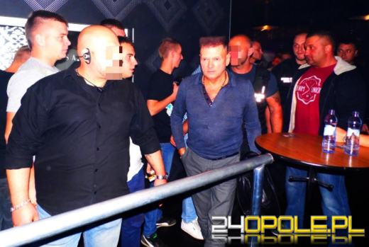 Krzysztof Rutkowski w Kamieniu Śląskim. "Dawna ochrona chciała przejąć lokal". 