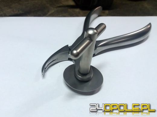 Nietypowa interwencja opolskich strażaków. Rozcinali obrączkę.