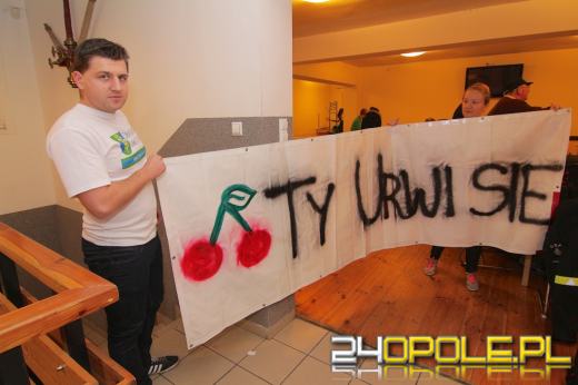 Mieszkańcy Czarnowąs protestują przeciw planom poszerzenia Opola