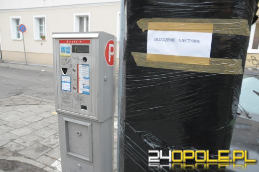 Trwa montaż nowych parkomatów w Opolu