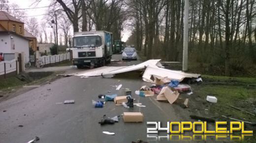 Policyjny pościg za kradzionym samochodem zakończony zderzeniem