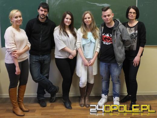 Studenci prowadzą dla gimnazjalistów zajęcia. Walczą z hejtem w Internecie.