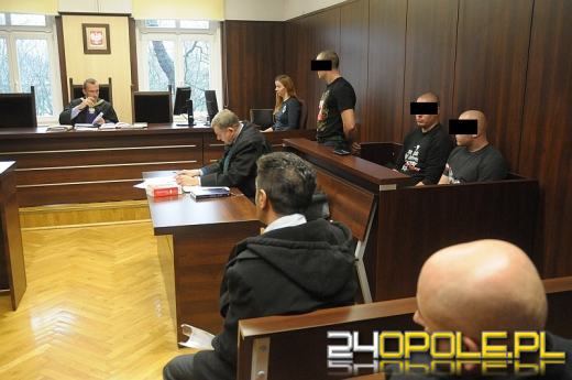 Sprawcy bójki w barze z kebabem stanęli przed sądem