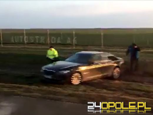 W limuzynie prezydenta Andrzeja Dudy podczas jazdy autostradą pękła opona